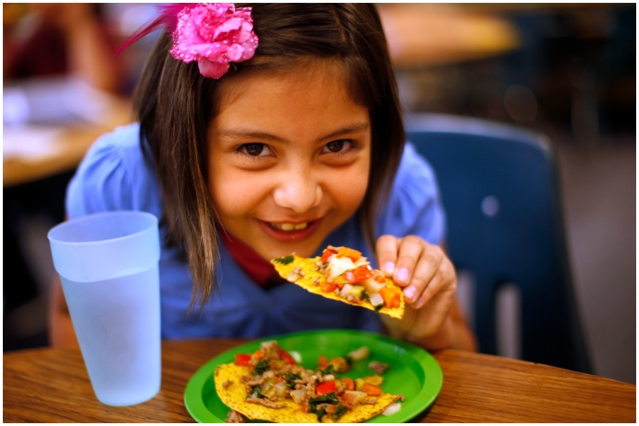 5 συνηθισμένες φράσεις που δεν πρέπει να λέμε στα παιδιά την ώρα του φαγητού