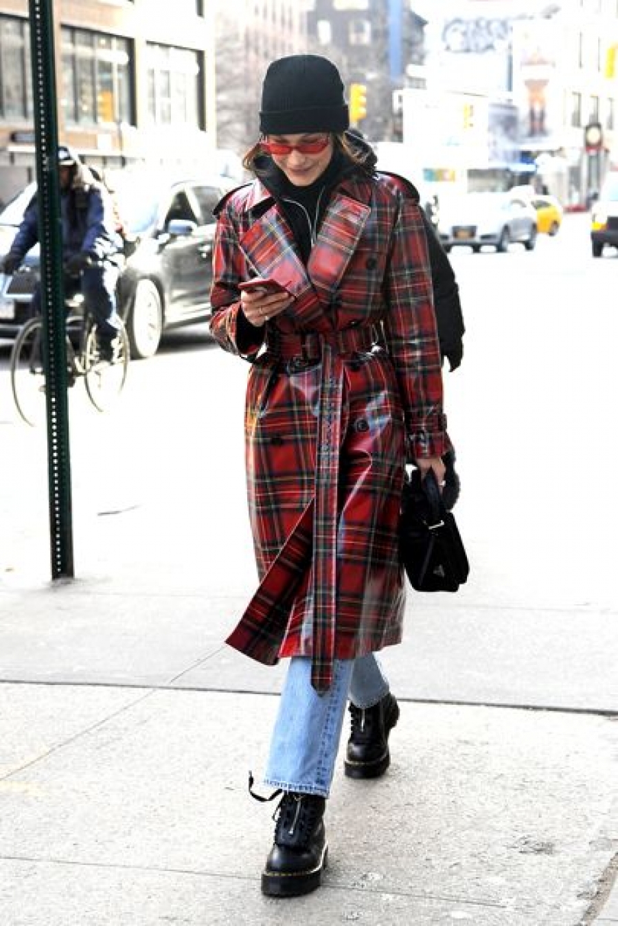 Η Bella Hadid εμφανίστηκε με αυτό το  outfit στην Νέα Υόρκη
