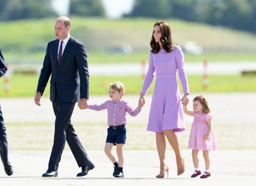 Και όμως, ο πρίγκιπας Ουίλιαμ και η Κέιτ ζούν μια φυσιολογική ζωή με τα παιδιά τους