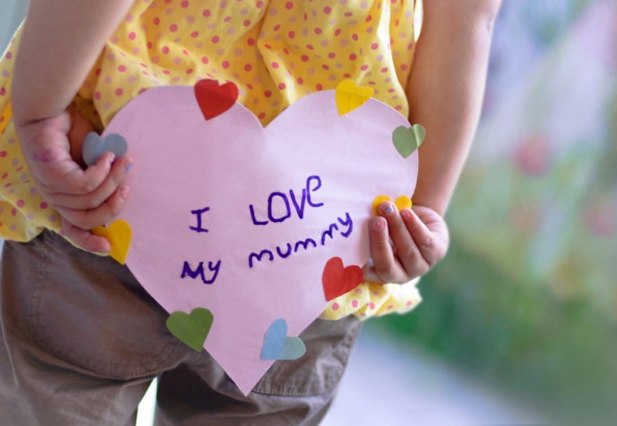 Γιορτή της Μητέρας: Προσδοκίες Vs Πραγματικότητα
