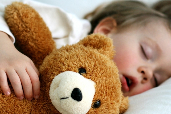 Τα μυστικά των μαμάδων που τα παιδιά τους είναι εύκολα στον ύπνο