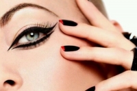 Στα ανοίγουμε - Το τέλειο eyeliner ανάλογα με το σχήμα των ματιών σου!